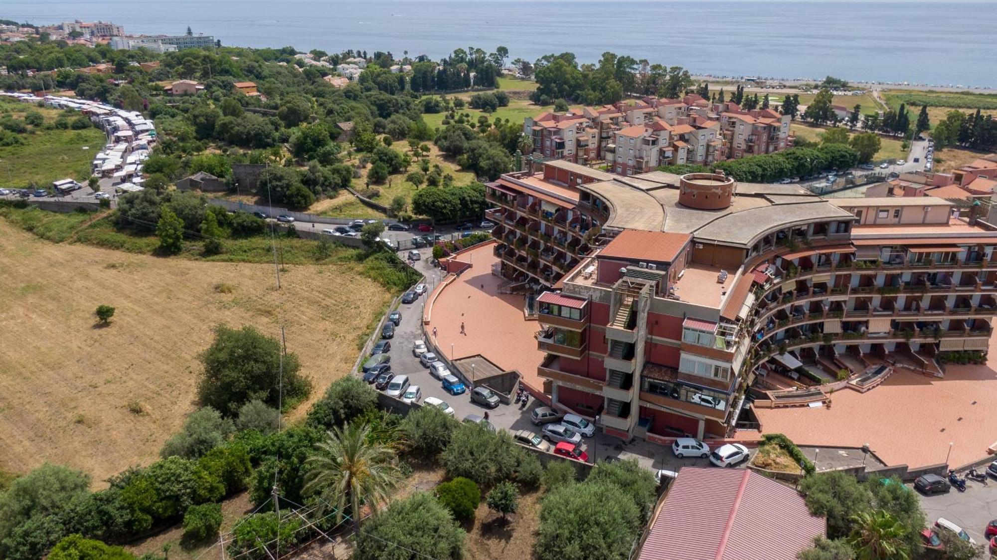Suitehome Taormina Giardini Naxos Esterno foto