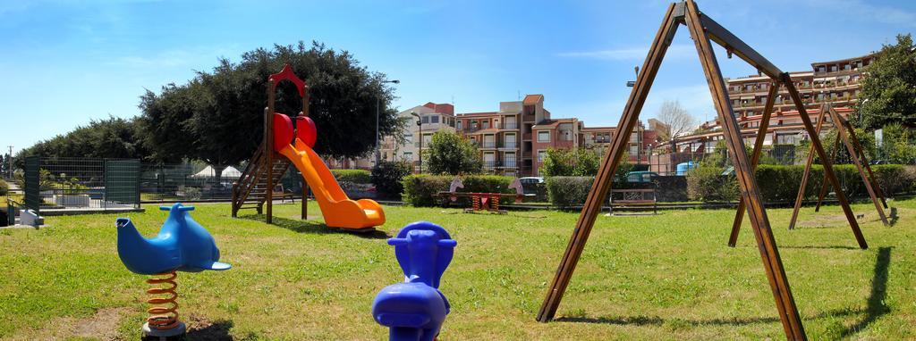 Suitehome Taormina Giardini Naxos Esterno foto